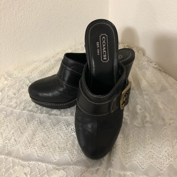 Shoes - Picture 1 of 3